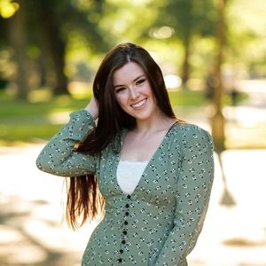 Meet your Posher, Olivia